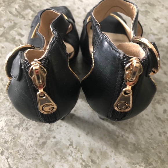 ✨SALE ✨Guess High Heels - Picture 4 of 4